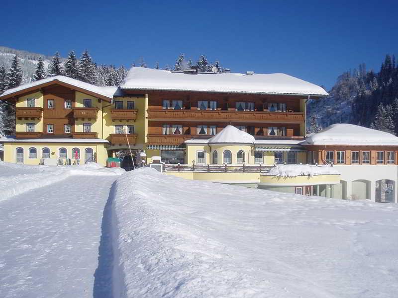 Wieseneck Hotel Санкт Йохан им Понгау Екстериор снимка
